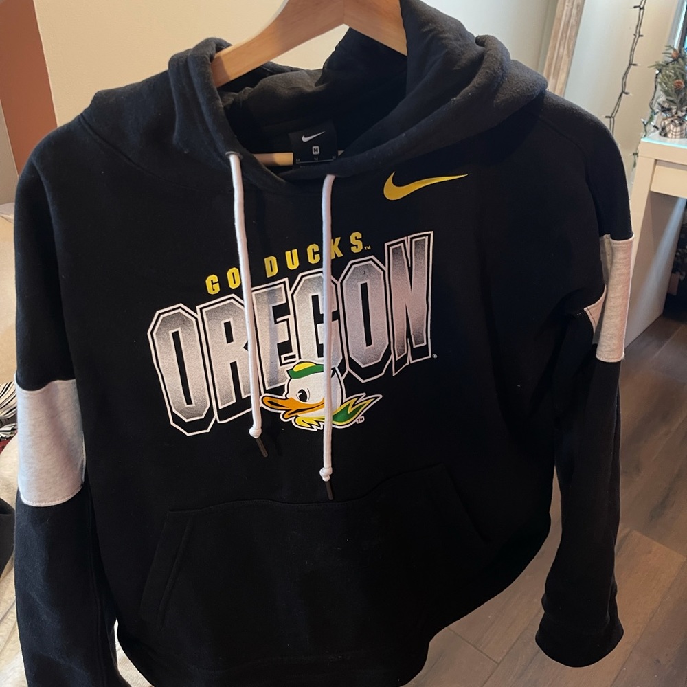 Medium Nike Oregon Hoodie.